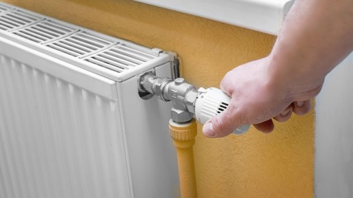 Temperatura a ser regulada no radiador a gás natural